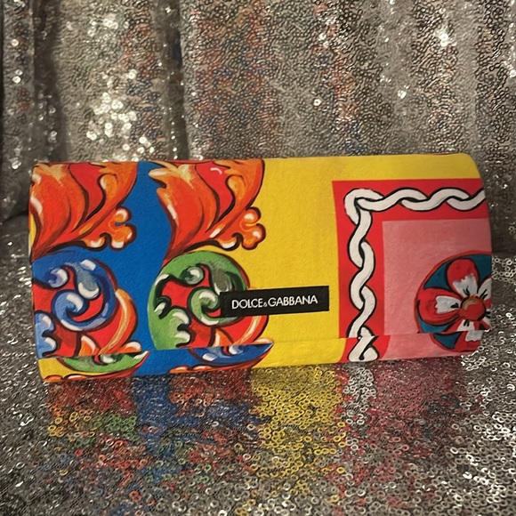 Dolce & Gabbana Full Inclusion Sunglasses - Picture 7 of 16